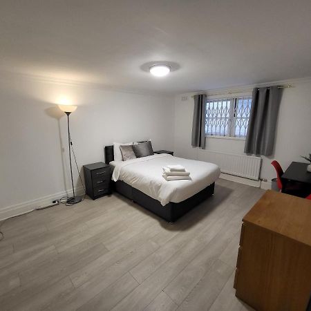 Cosy Apartment By Clapham South Underground! Лондон Экстерьер фото